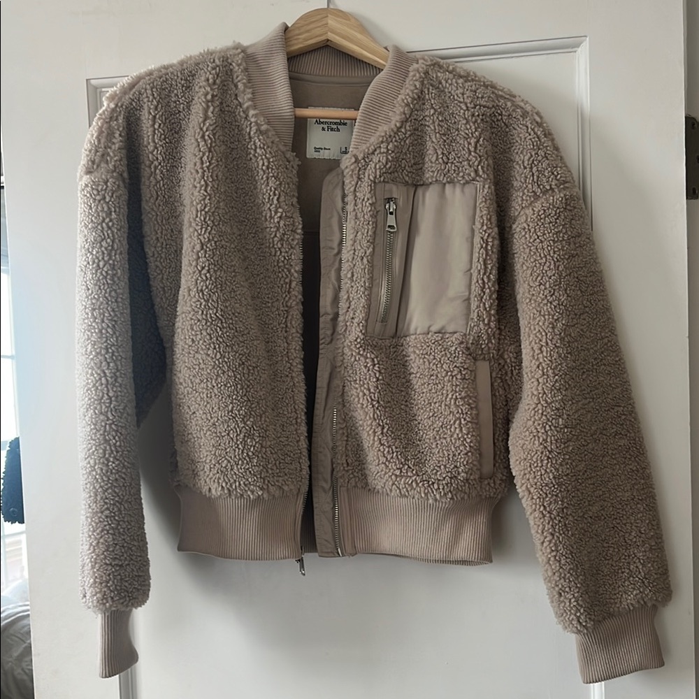 A&F Tan Sherpa Bomber Jacket (oversize fit) NWOT